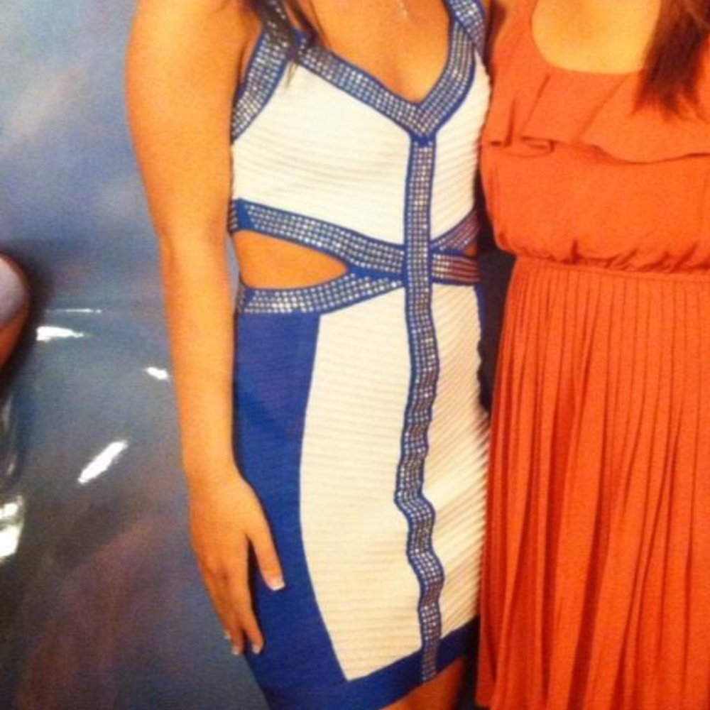 Dress - Picture 3 of 4